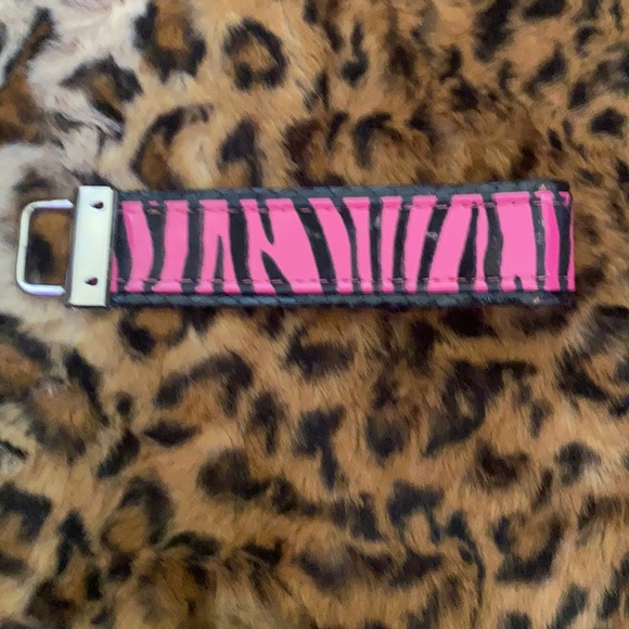 Wristlet or keychain - Picture 3 of 5
